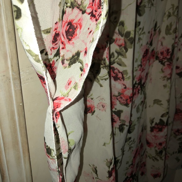 Floral Cover Up - Picture 4 of 5